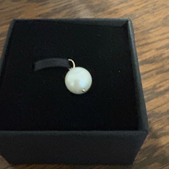 Catbird Gumball Pearl Charm - Picture 12 of 17